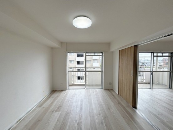 apartment 埼玉県上尾市谷津２丁目２番１号ショーサンプラザ５Ｆ