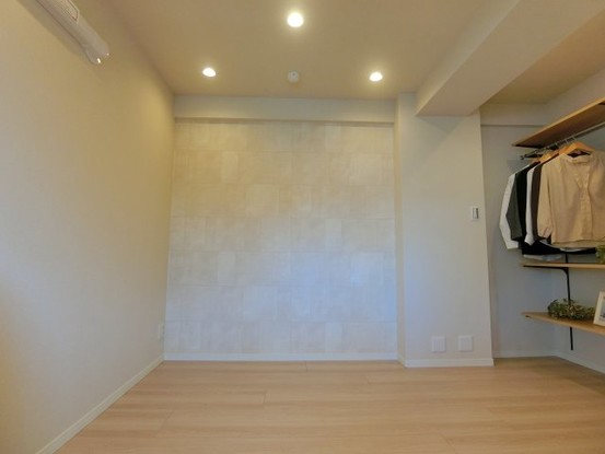 apartment 東京都渋谷区初台１丁目37-11