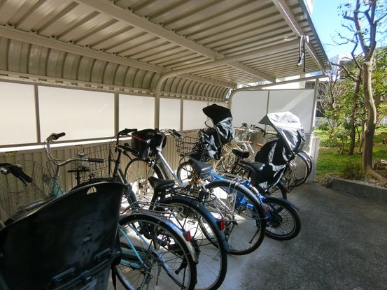 apartment 東京都渋谷区初台１丁目37-11