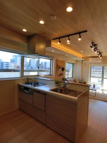 apartment 東京都渋谷区初台１丁目37-11