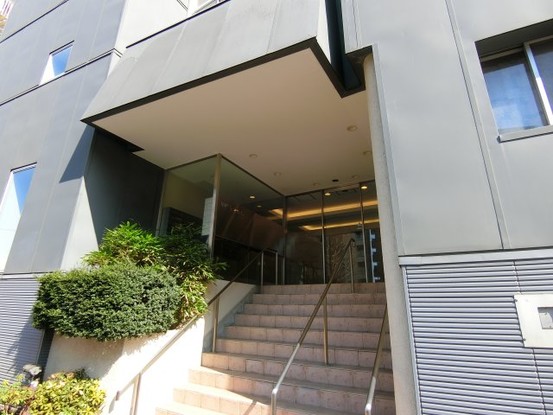 apartment 東京都中野区中央１丁目
地図を見る