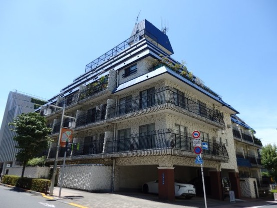 apartment 東京都渋谷区松濤２丁目
地図を見る