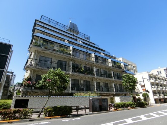 apartment 東京都渋谷区松濤２丁目
地図を見る