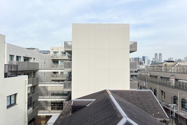 apartment 東京都杉並区和田１丁目
地図を見る