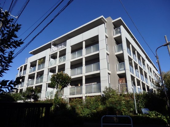 apartment 東京都新宿区上落合１丁目
地図を見る