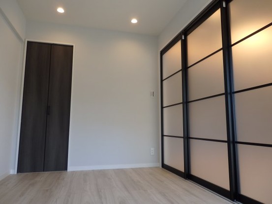 apartment 東京都新宿区西新宿４丁目
地図を見る