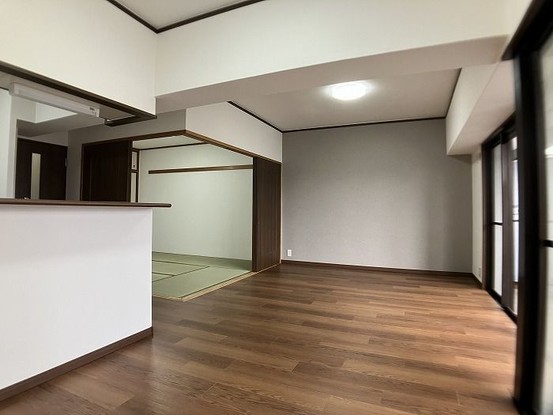 apartment 福岡県春日市一の谷２丁目
地図を見る