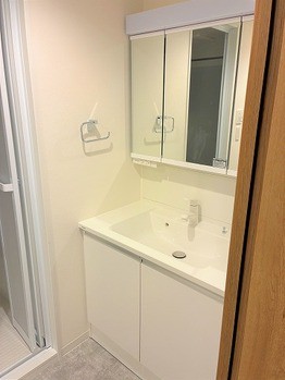 apartment 東京都足立区竹の塚６丁目1-11-1T・キューブ2F