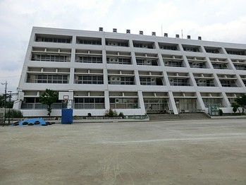 apartment 東京都足立区竹の塚６丁目1-11-1T・キューブ2F