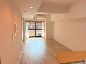 apartment 東京都足立区竹の塚６丁目1-11-1T・キューブ2F