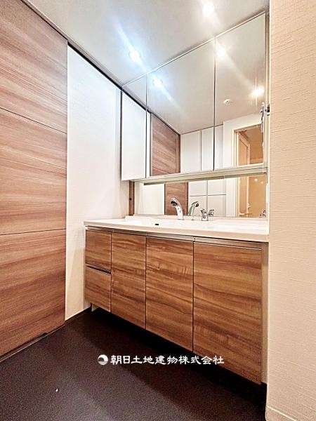 apartment 埼玉県所沢市大字久米554-2　新井ビル　1F