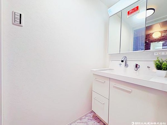 apartment 埼玉県所沢市大字久米554-2　新井ビル　1F