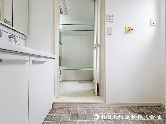detached 埼玉県所沢市大字久米554-2　新井ビル　1F