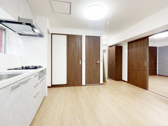 apartment 東京都渋谷区神宮前４丁目11-6　表参道千代田ビル7F