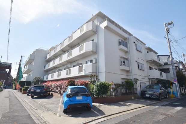 apartment 東京都渋谷区神宮前４丁目11-6　表参道千代田ビル7F