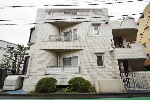 apartment 東京都渋谷区神宮前４丁目11-6　表参道千代田ビル7F