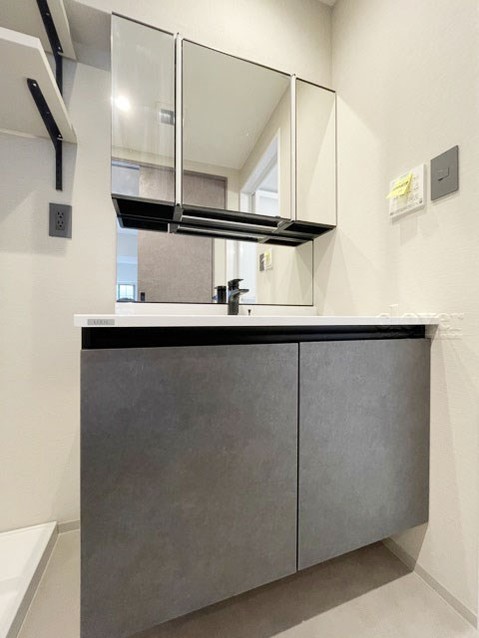 apartment 東京都渋谷区神宮前４丁目11-6　表参道千代田ビル7F