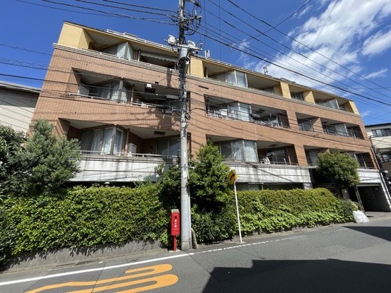 apartment 東京都渋谷区神宮前４丁目11-6　表参道千代田ビル7F