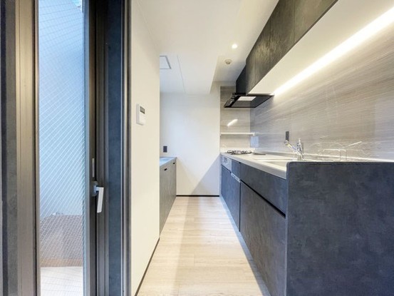 apartment 東京都渋谷区神宮前４丁目11-6　表参道千代田ビル7F
