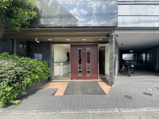 apartment 東京都渋谷区神宮前４丁目11-6　表参道千代田ビル7F