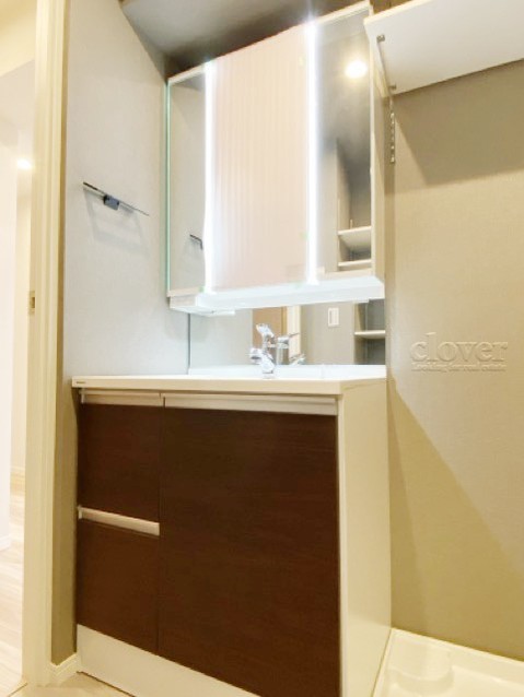 apartment 東京都渋谷区神宮前４丁目11-6　表参道千代田ビル7F