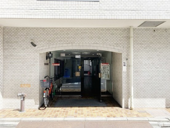 apartment 東京都渋谷区神宮前４丁目11-6　表参道千代田ビル7F