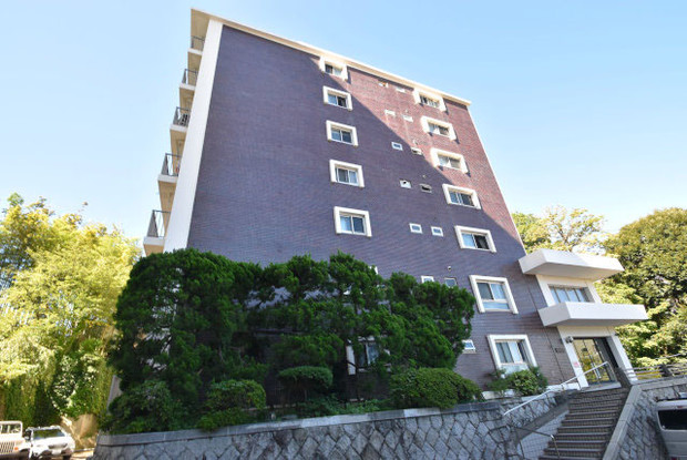 apartment 東京都渋谷区神宮前４丁目11-6　表参道千代田ビル7F