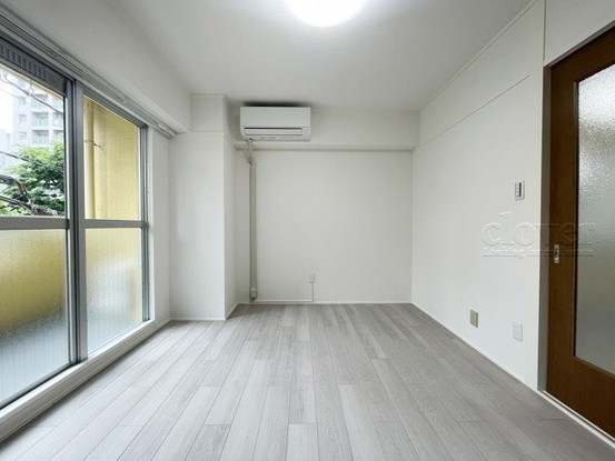 apartment 東京都渋谷区神宮前４丁目11-6　表参道千代田ビル7F