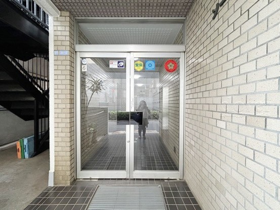 apartment 東京都渋谷区神宮前４丁目11-6　表参道千代田ビル7F