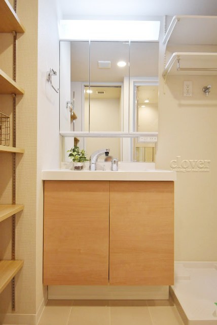 apartment 東京都渋谷区神宮前４丁目11-6　表参道千代田ビル7F