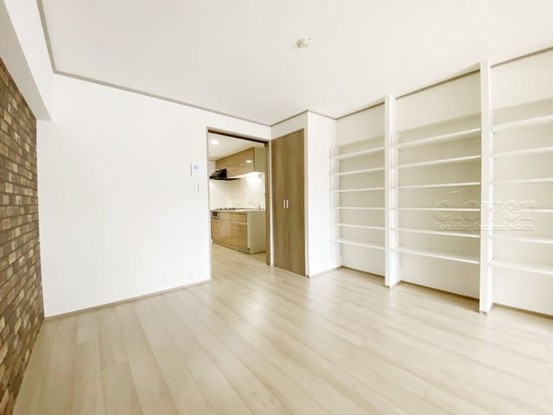 apartment 東京都渋谷区神宮前４丁目11-6　表参道千代田ビル7F
