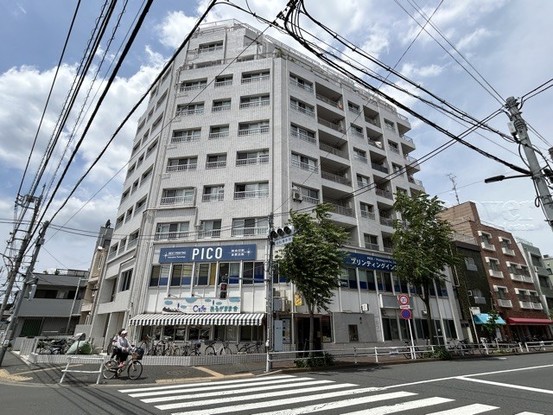 apartment 東京都渋谷区神宮前４丁目11-6　表参道千代田ビル7F