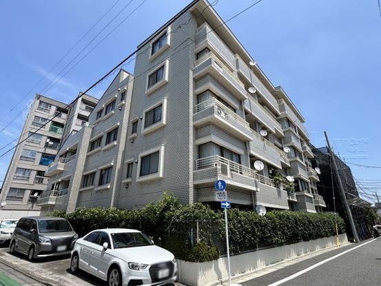 apartment 東京都渋谷区神宮前４丁目11-6　表参道千代田ビル7F
