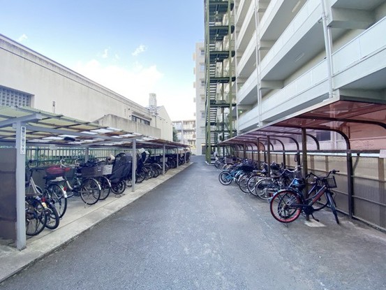 apartment 東京都渋谷区神宮前４丁目11-6　表参道千代田ビル7F