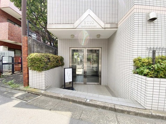 apartment 東京都渋谷区神宮前４丁目11-6　表参道千代田ビル7F