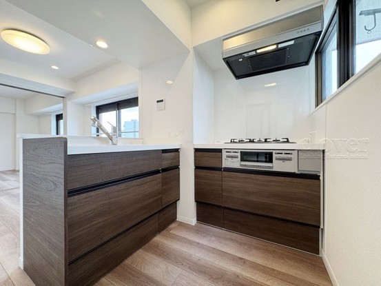 apartment 東京都渋谷区神宮前４丁目11-6　表参道千代田ビル7F