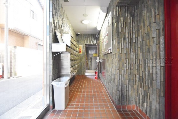apartment 東京都渋谷区神宮前４丁目11-6　表参道千代田ビル7F