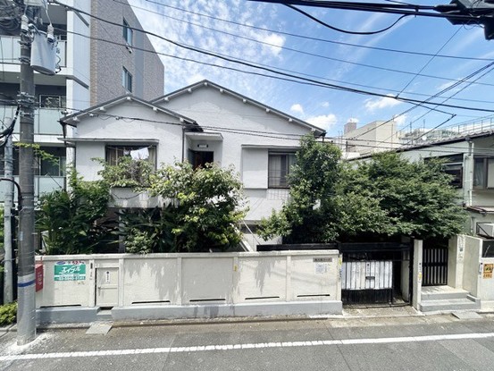 apartment 東京都渋谷区神宮前４丁目11-6　表参道千代田ビル7F