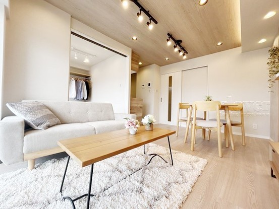 apartment 東京都渋谷区神宮前４丁目11-6　表参道千代田ビル7F