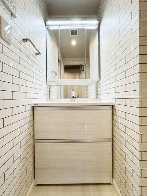 apartment 東京都渋谷区神宮前４丁目11-6　表参道千代田ビル7F