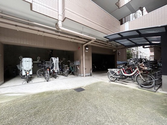 apartment 東京都渋谷区神宮前４丁目11-6　表参道千代田ビル7F