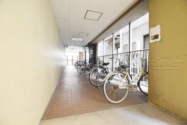 apartment 東京都渋谷区神宮前４丁目11-6　表参道千代田ビル7F
