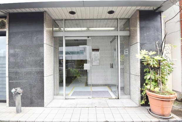 apartment 東京都渋谷区神宮前４丁目11-6　表参道千代田ビル7F