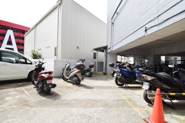 apartment 東京都渋谷区神宮前４丁目11-6　表参道千代田ビル7F