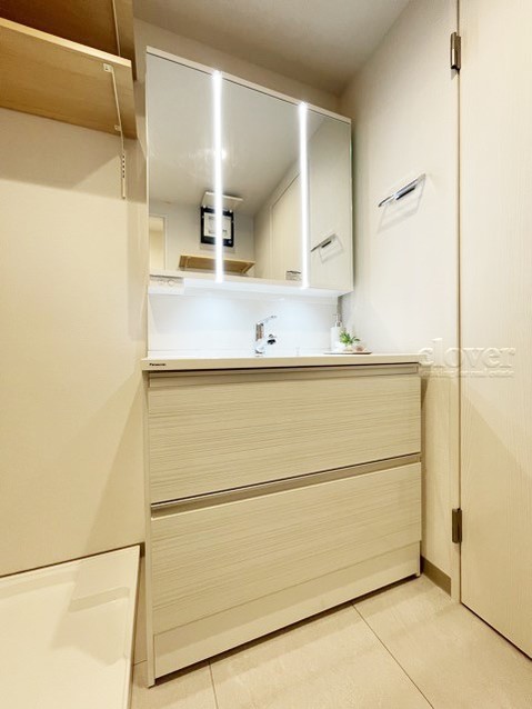 apartment 東京都渋谷区神宮前４丁目11-6　表参道千代田ビル7F
