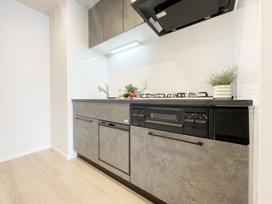 apartment 東京都渋谷区神宮前４丁目11-6　表参道千代田ビル7F