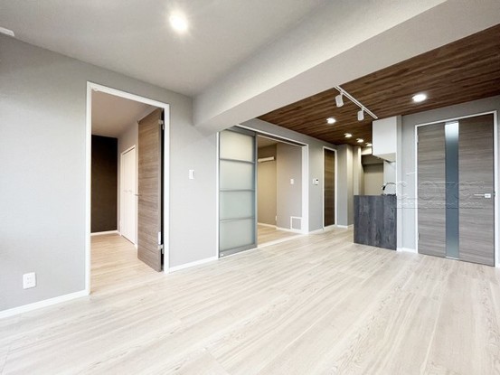 apartment 東京都渋谷区神宮前４丁目11-6　表参道千代田ビル7F