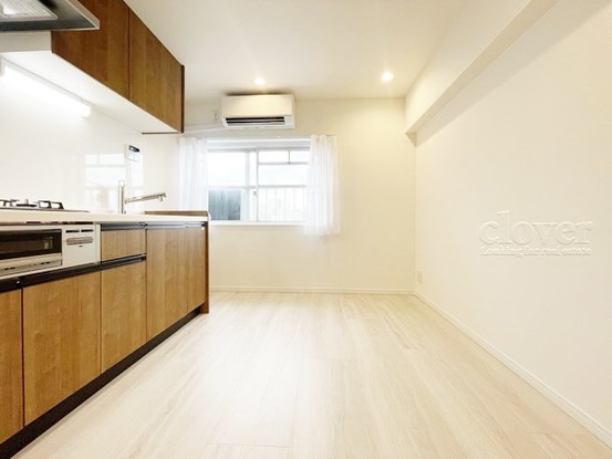 apartment 東京都渋谷区神宮前４丁目11-6　表参道千代田ビル7F