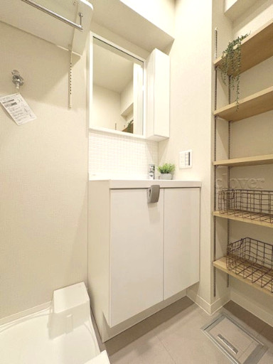 apartment 東京都渋谷区神宮前４丁目11-6　表参道千代田ビル7F