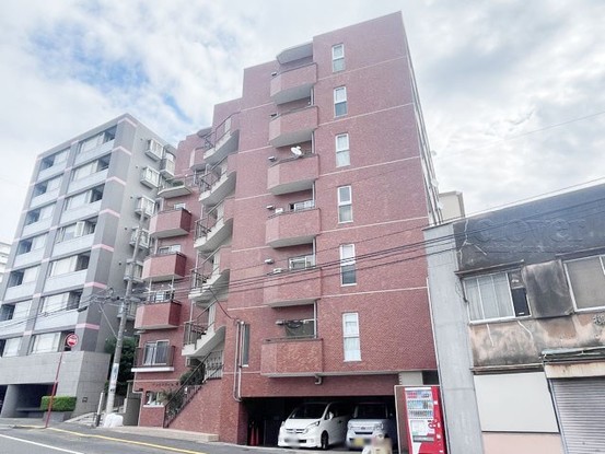 apartment 東京都渋谷区神宮前４丁目11-6　表参道千代田ビル7F